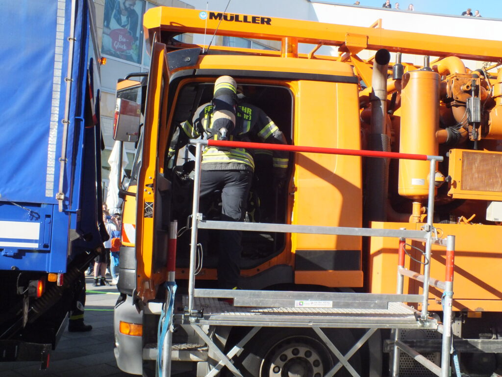 LKW Gefahrgut Alt Wetter