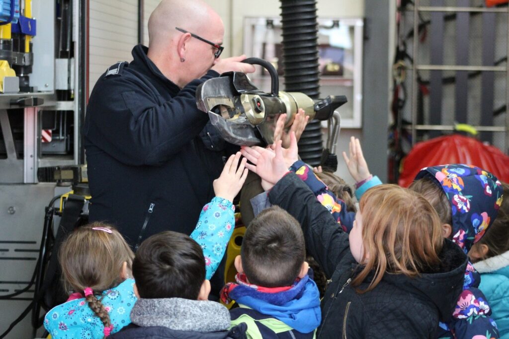 Auch das "Echte" technische Gerät wird gezeigt.